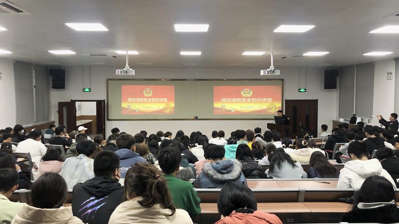 在职备考，时间管理尤为重要。以下是一些建议：
